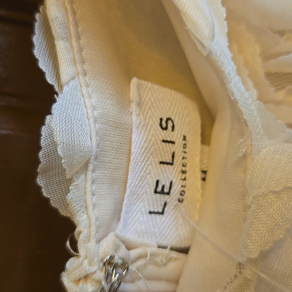 Le Lis-Cream baby doll short puff sleeved net dress with fabric pieces Sz M NWT. - Picture 5 of 7